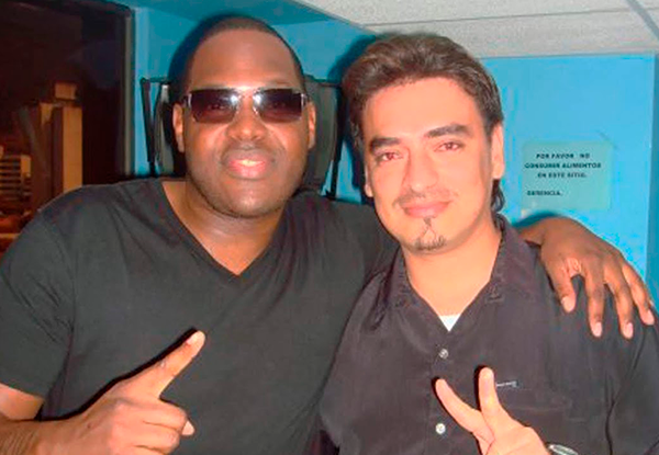 Julio César Uribe con artistas y en eventos de la industria musical