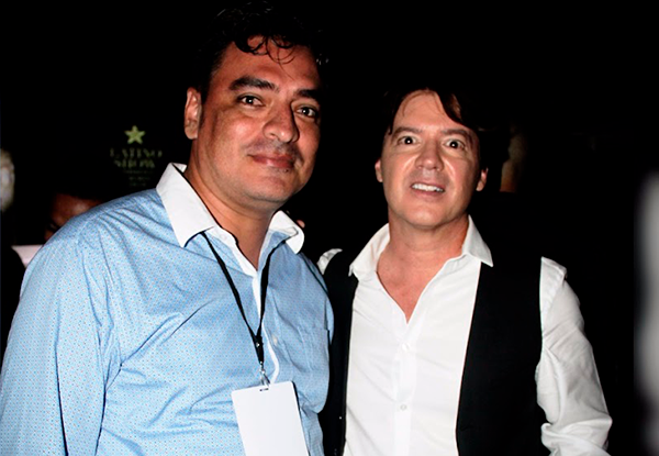 Julio César Uribe con artistas y en eventos de la industria musical