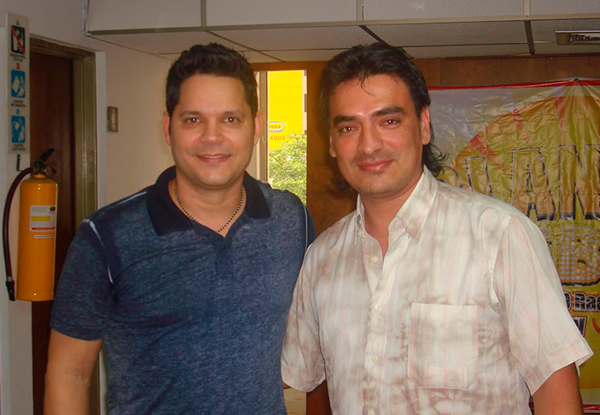 Julio César Uribe con artistas y en eventos de la industria musical
