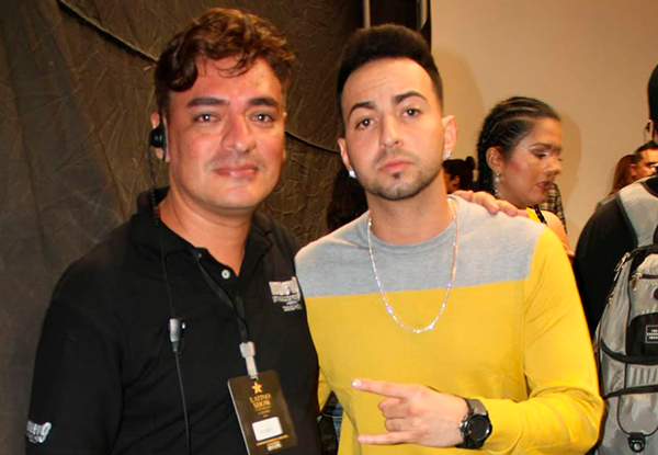 Julio César Uribe con artistas y en eventos de la industria musical