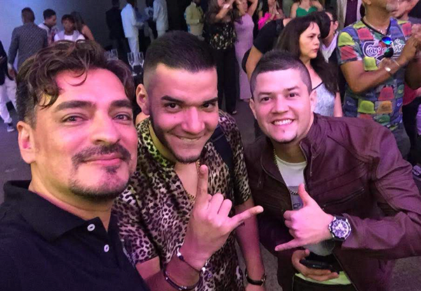 Julio César Uribe con artistas y en eventos de la industria musical