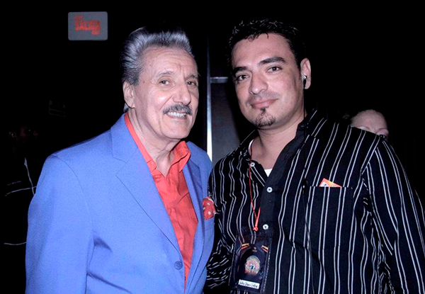 Julio César Uribe con artistas y en eventos de la industria musical