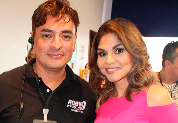 Julio César Uribe con artistas y en eventos de la industria musical