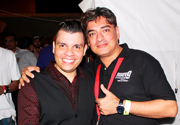 Julio César Uribe con artistas y en eventos de la industria musical